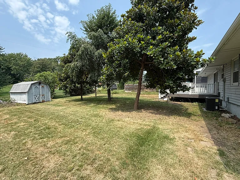 5546 N Woodland Ave — Photo 6