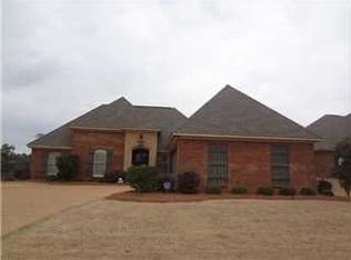 718 N Haven Pl, Brandon, MS 39047