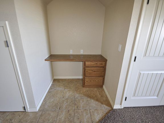 3rd image of 105 Gayland Dr Unit B