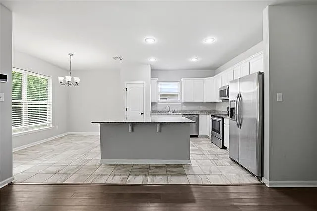 11056 Regency Ave — Photo 11