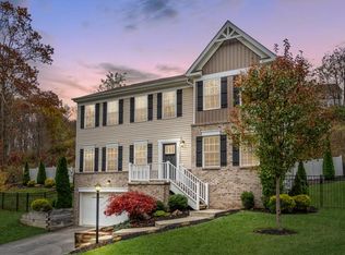 263 Foxwood Rd, Coraopolis, PA 15108