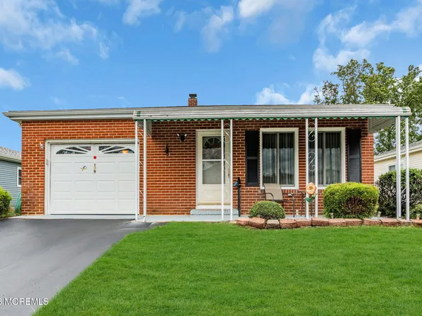 139 Bonaire Drive, Toms River, NJ 08757