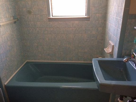 Tile bath