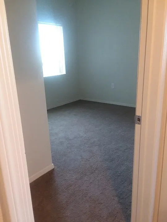 Floor plan 2x2NA With Washer and Dryer