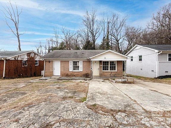 2nd image of 1628 Eastway Dr