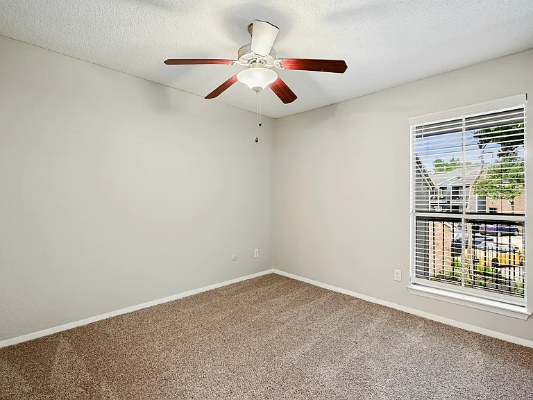 Bridges of Cypress Creek Apartment Homes — Photo 4