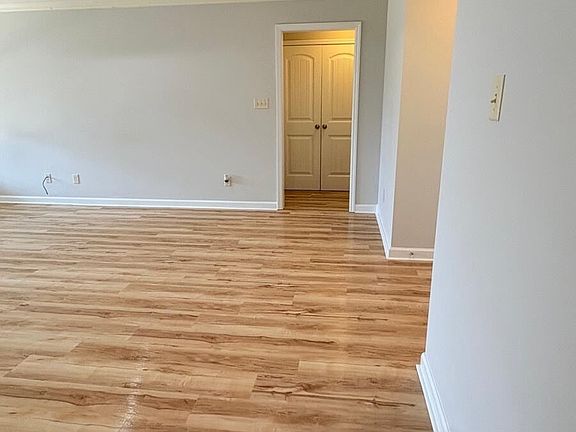 4th image of 4079 Willow Round Rd