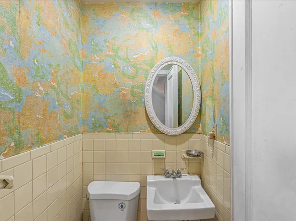 180-19 Grand Central Parkway image 11 of 24