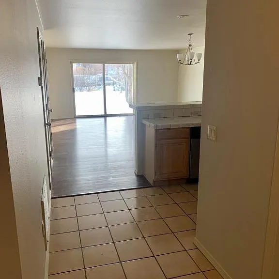 104 S Yellowstone Ave #3 — Photo 3