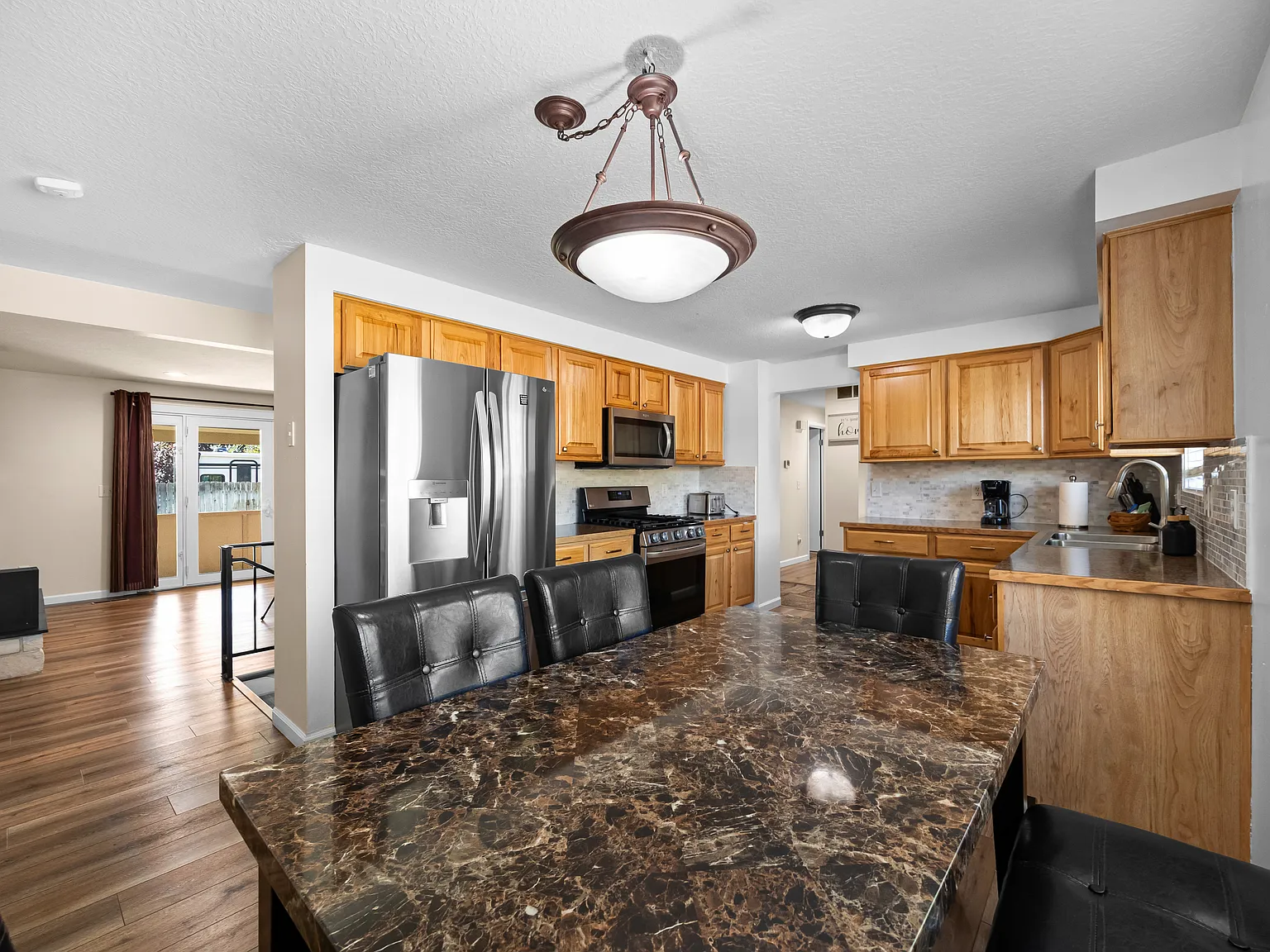 4 bed, 1800 sqft, $4,500 — Photo 4