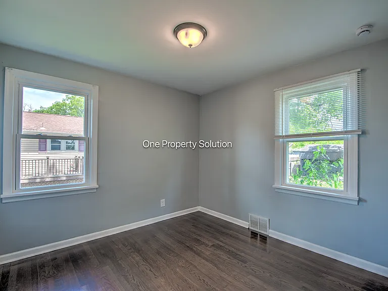 329 N Jay St — Photo 11