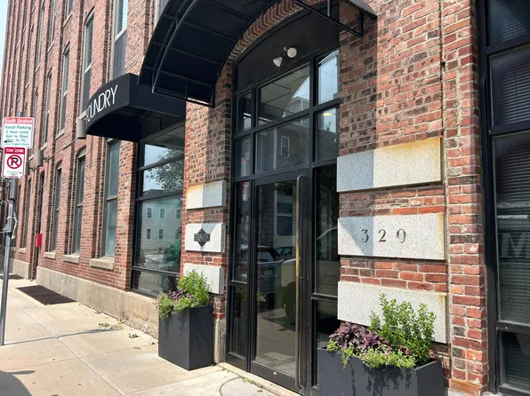 320 W 2nd St, Boston, MA