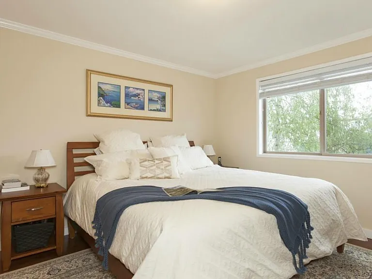 Master Bedroom (Angle 1)