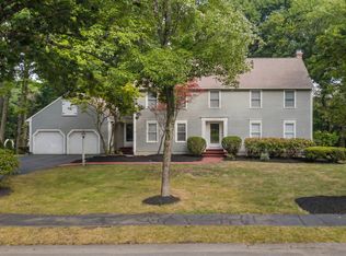 16 Dartmoor Dr, Shrewsbury, MA 01545
