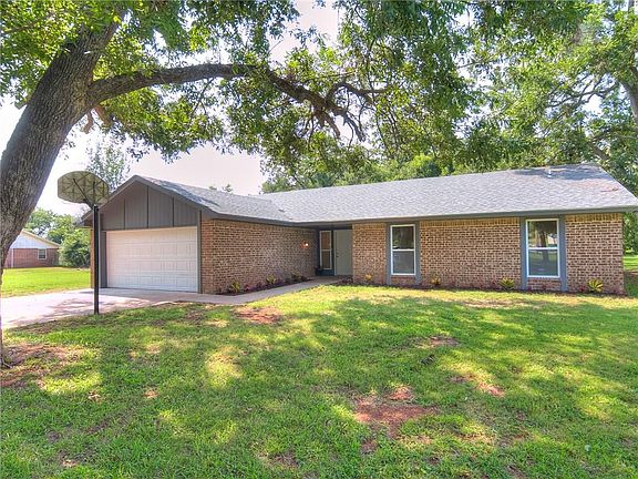 5th image of 17061 Winding Creek Dr