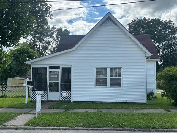 214 S 10th St, Elwood, IN 46036