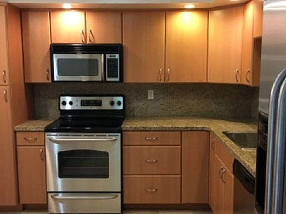 2nd image of 2780 NE 183rd St APT 907