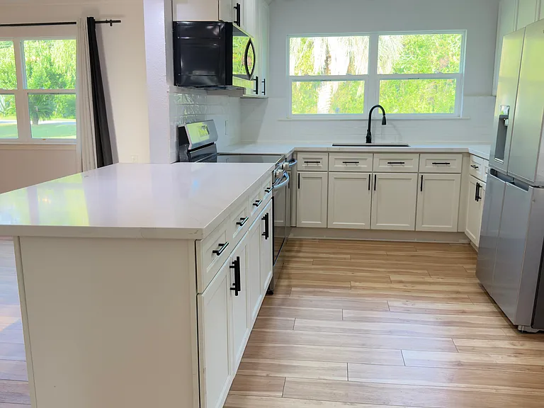 501 Mills Ave — Photo 14