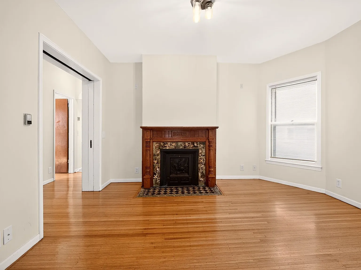 2 bed, 850 sqft, $1,695 — Photo 2