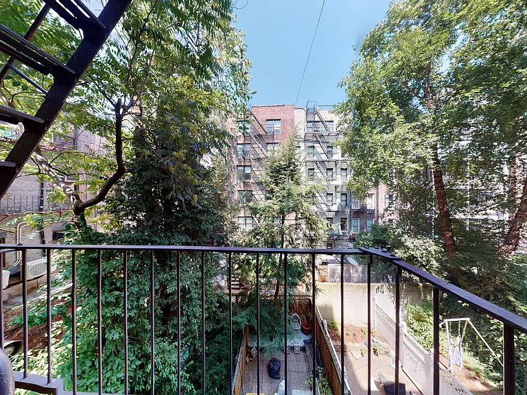 403 E 87th St #2D — Photo 3