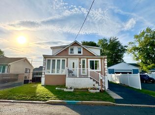 196 Milton Ave FLOOR 2, Cliffwood, NJ 07721