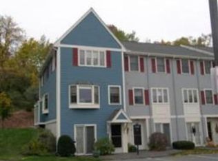 60 Fox Meadow Rd APT A, Leominster, MA 01453