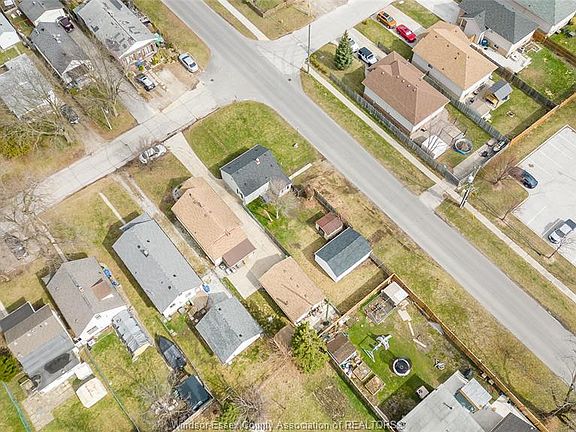 4th image of 699 Alexandrine St