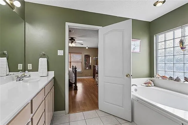 1005 Saint Julien Dr — Photo 11