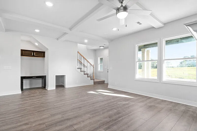 4 bed, 2.5 bath, 2081 sqft, $1,990 — Photo 3