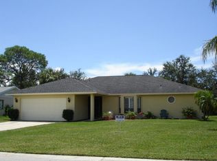 750 Clarendon Ct, Naples, FL 34109