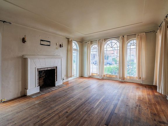 3rd image of 65 Cleaves Ave