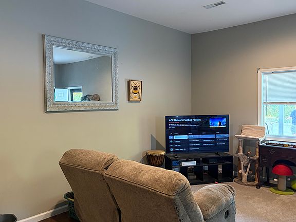 3rd image of 133 Treebrook Ln