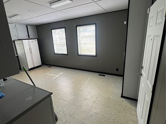 2nd image of 4919 Holt Peterson Rd