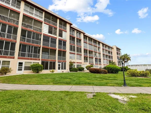 3959 Lake Bayshore Dr #F412, Bradenton, FL 34205