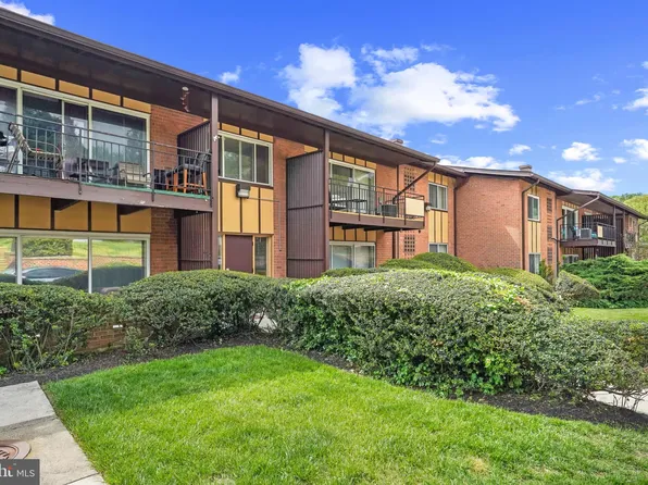 10027 Fair Woods Dr #147, Fairfax, VA 22030