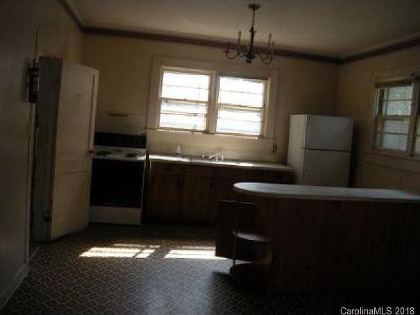 2nd image of 229 W D Ave