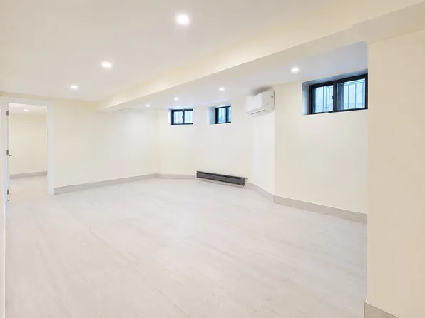 (undisclosed Address), Brooklyn, NY 11214