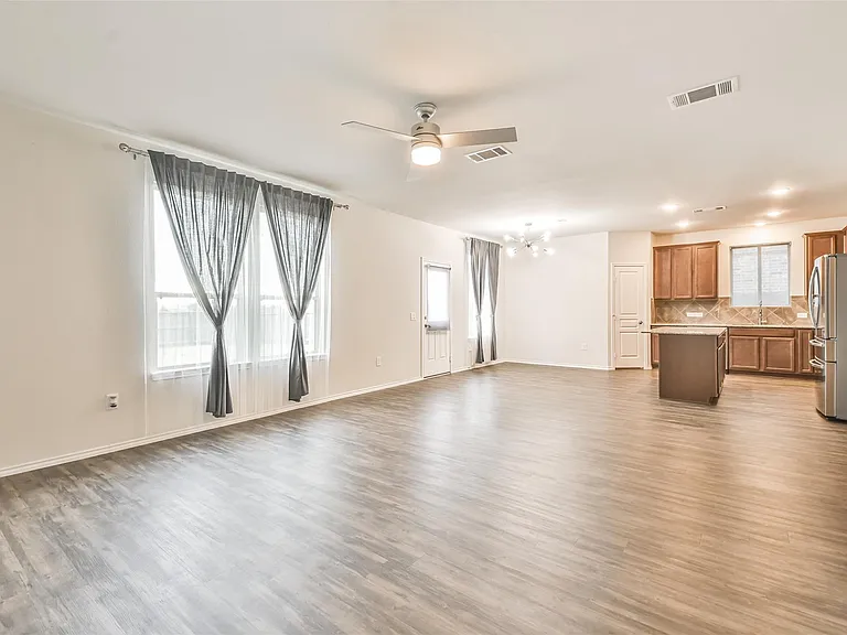 5047 Royal Amber Ln — Photo 18