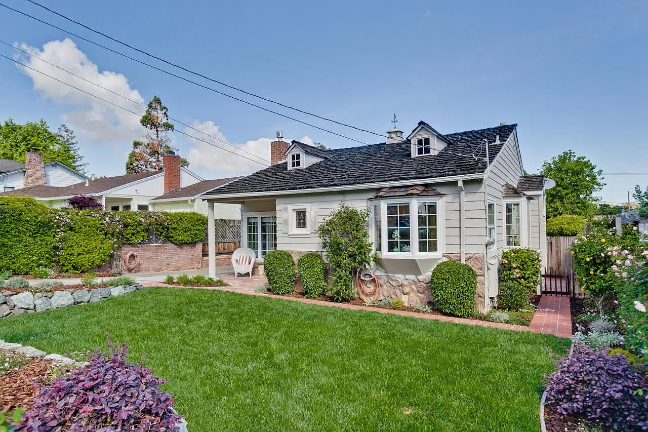 902 Ruth Ave photo 1