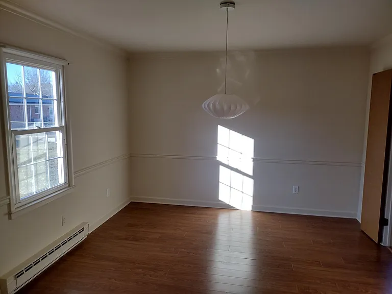 113 Holly Ter — Photo 6