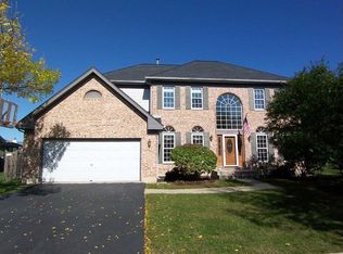 413 Cambridge Dr, Grayslake, IL 60030
