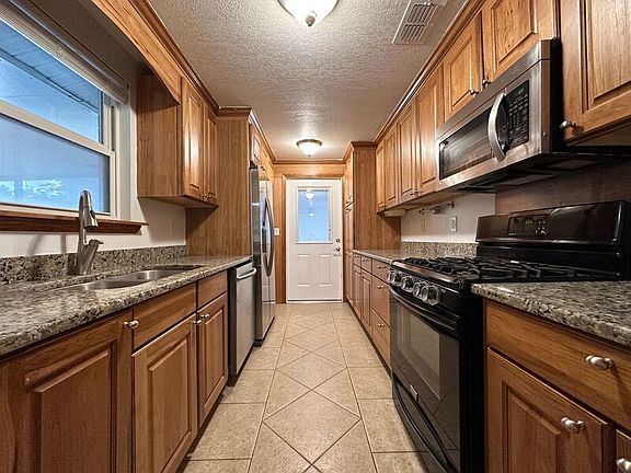 3rd image of 2365 Essex Ave