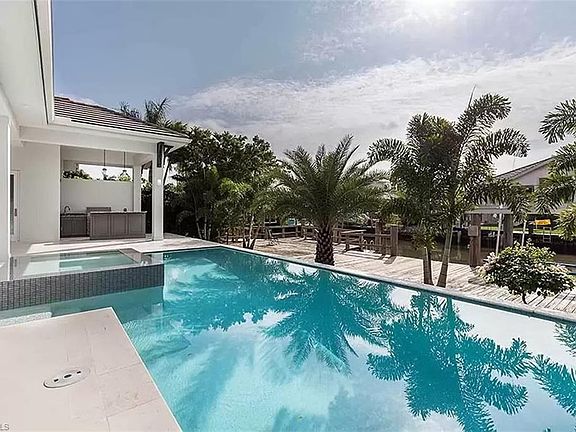 3rd image of 27169 Serrano WAY