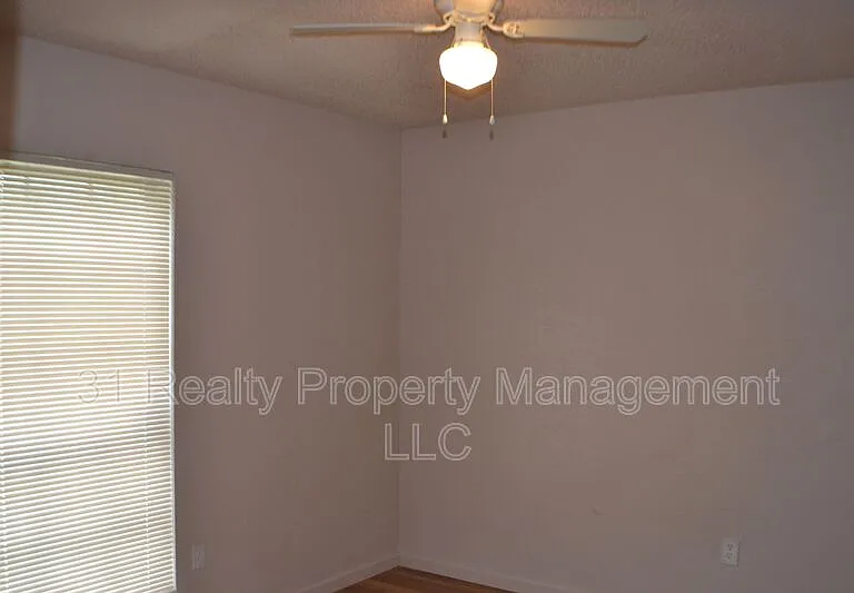 1520 Pebblewood Dr — Photo 18