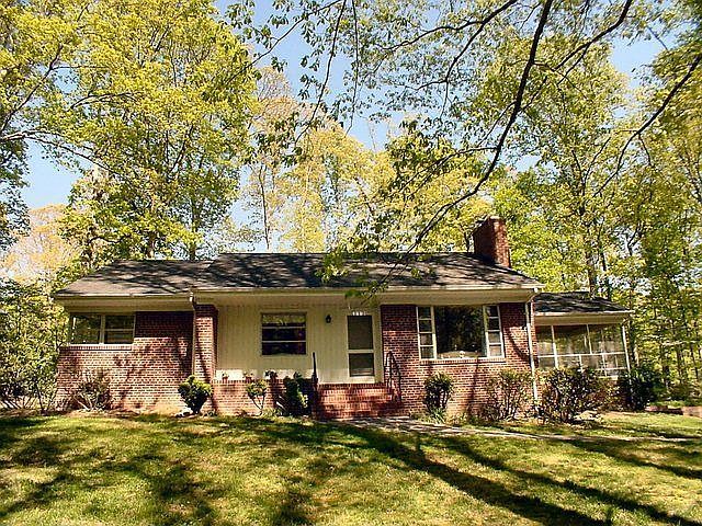 1st image of 1941 Montaigne Dr