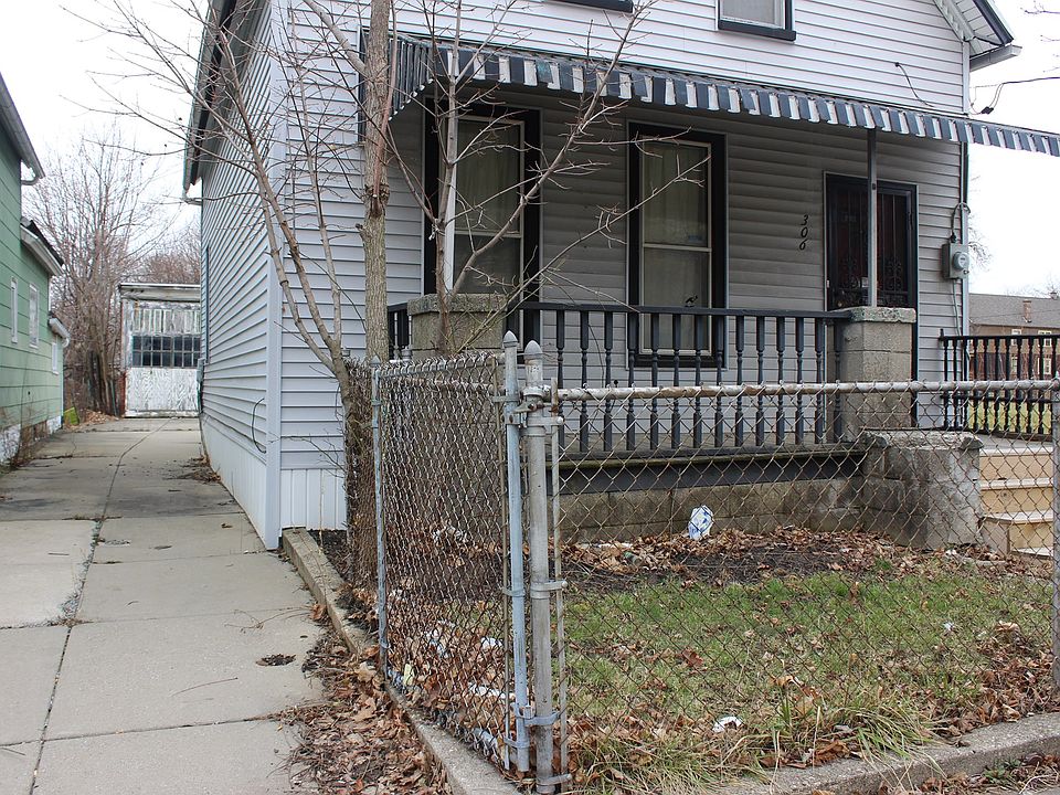2nd image of 306 Masten Ave