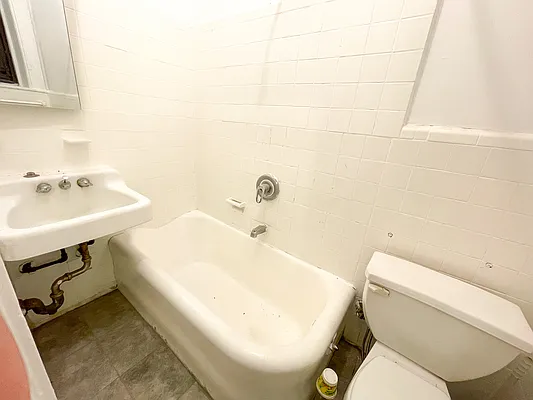 Rented by Oxford Property Group | media 9