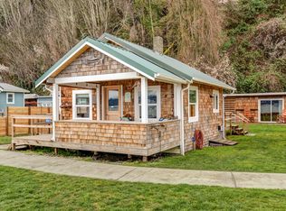 8003 Possession Beach Walk, Clinton, WA 98236