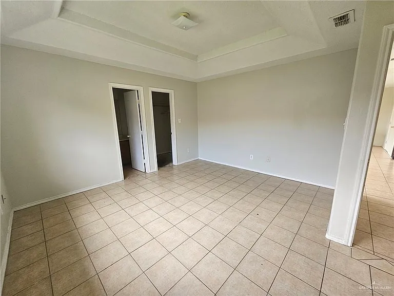 2612 Garnet Dr — Photo 6