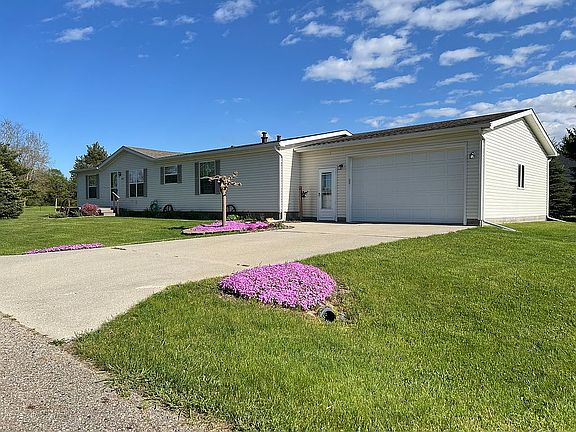 2nd image of 2354 Brent St
